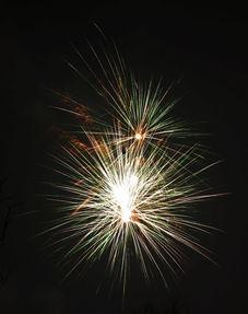 烟花易冷 背景,一场跨越时空的浪漫传奇  第2张